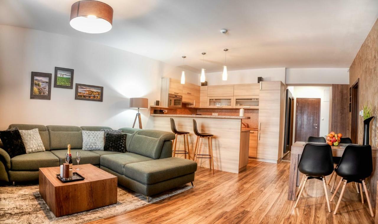 Apartman Lio - Free Garage Parking Tatranská Lomnica Eksteriør billede